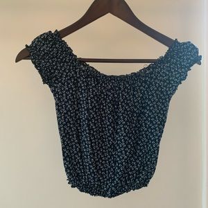 Brandy Melville off the shoulder shirt